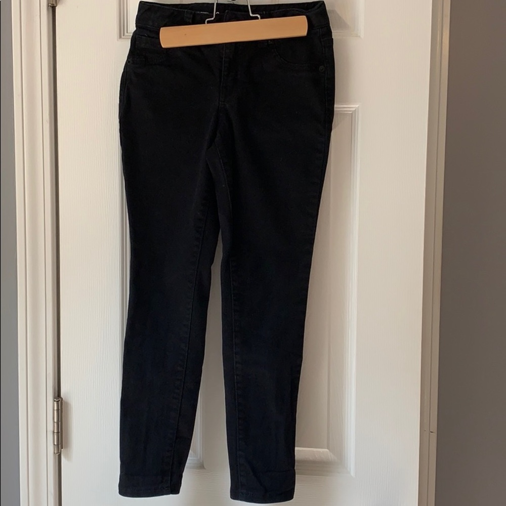 Cat and Jack Girls black skinny jeans. Size 10
